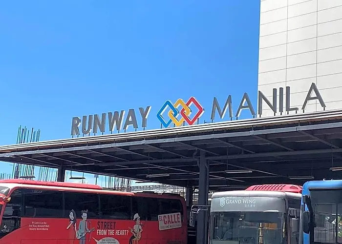 Отель 150 Newport Boulevard Near Naia Terminal 3
