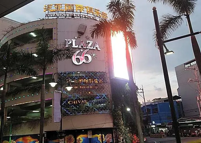 Отель 150 Newport Boulevard Near Naia Terminal 3 3*
