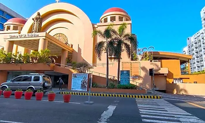 Отель 150 Newport Boulevard Near Naia Terminal 3