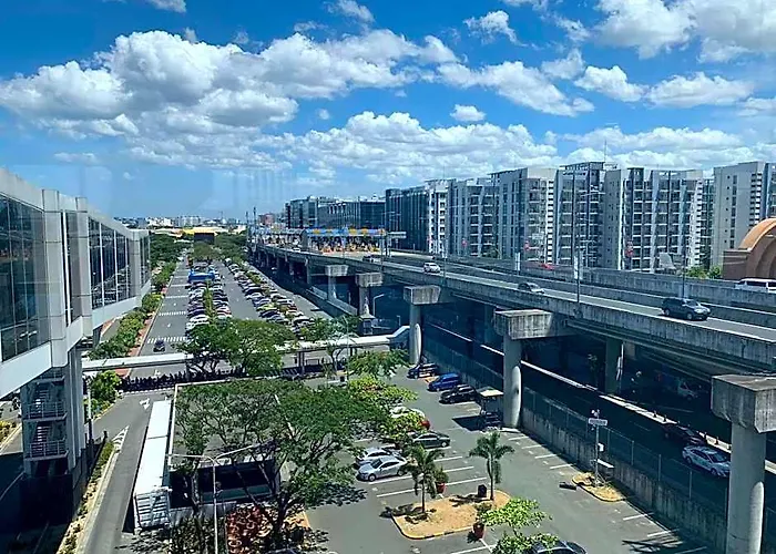 150 Newport Boulevard Near Naia Terminal 3 Отель 3*